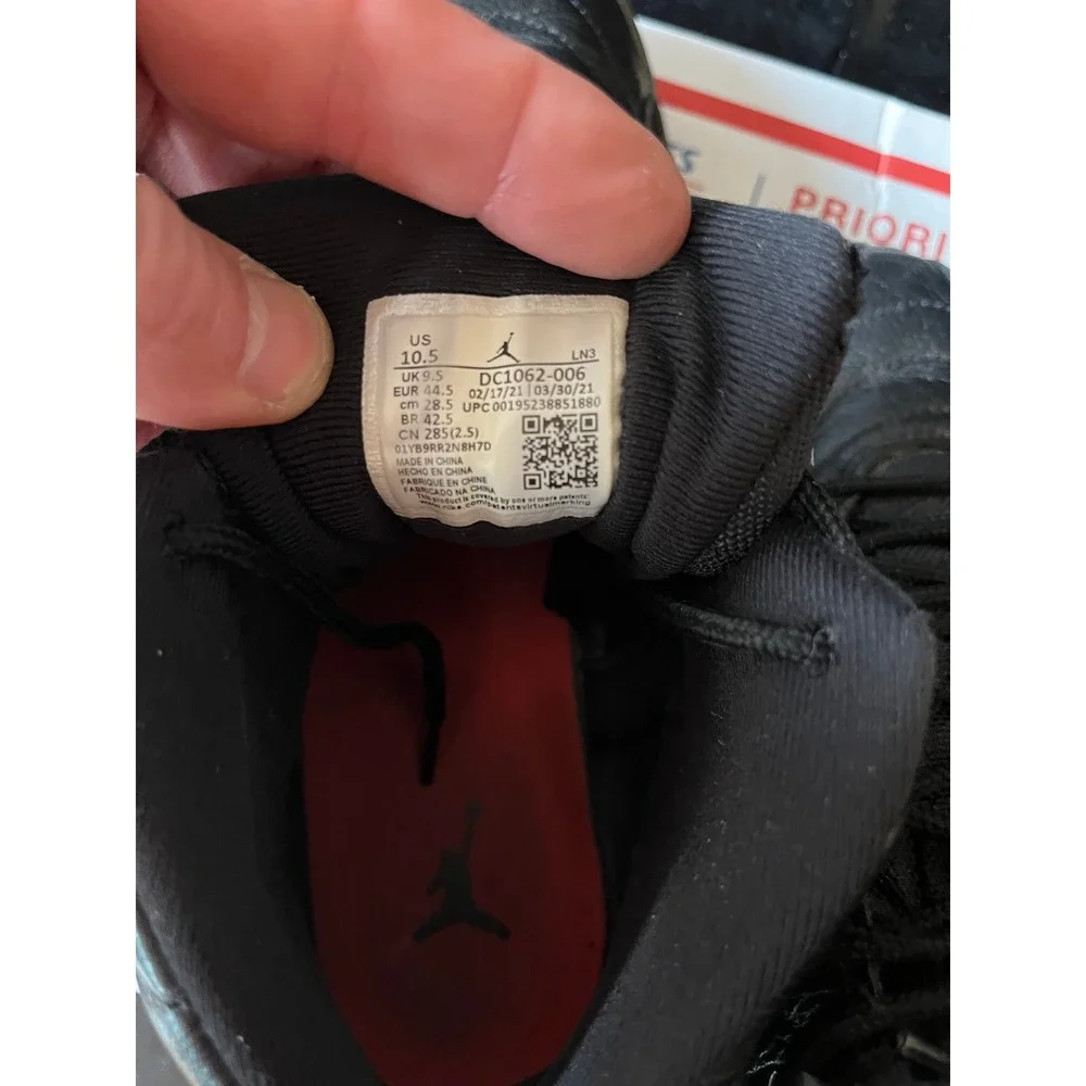 Air Jordan 12 Retro Utility Grind Black‎ Crimson